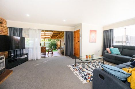 Photo of property in 21 Flower Street, Bulls, 4818