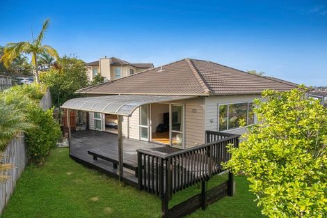 Photo of property in 70 Travis View Drive, Fairview Heights, Auckland, 0632
