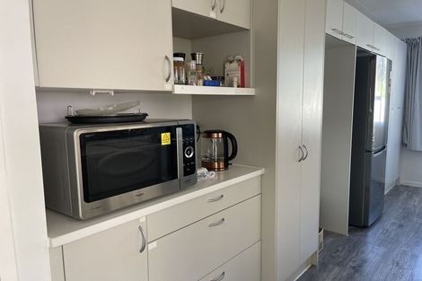 Photo of property in 14 Erica Road, Sunnynook, Auckland, 0620