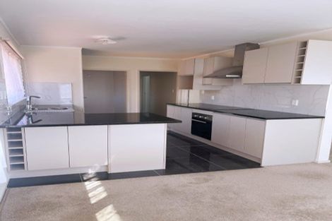 Photo of property in 7 Tamahere Drive, Glenfield, Auckland, 0629