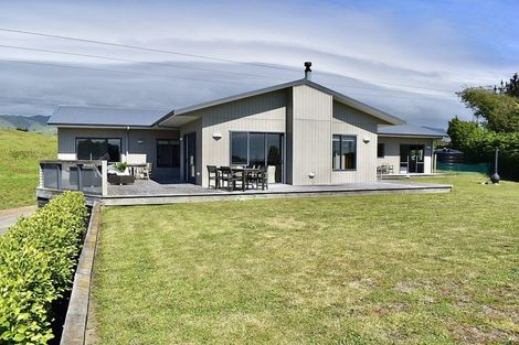 Photo of property in 9 Waitaheke Road, Te Horo, Otaki, 5581