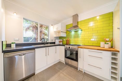 Photo of property in 22 Bridge Road, Birchville, Upper Hutt, 5018