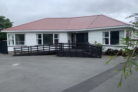 Photo of property in 52 Athol Terrace, Upper Riccarton, Christchurch, 8041