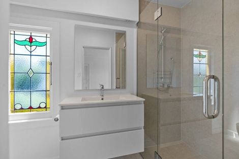 Photo of property in 60 Paritai Drive, Orakei, Auckland, 1071