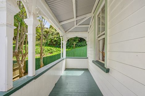 Photo of property in 10 Limmer Place, Browns Bay, Auckland, 0632