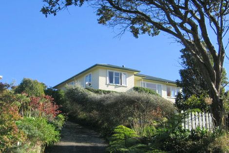 Photo of property in 34 Raroa Terrace, Tawa, Wellington, 5028