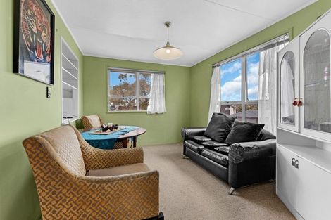 Photo of property in 51 Cedar Heights Avenue, Massey, Auckland, 0614