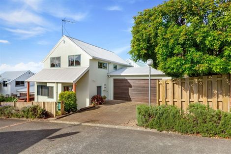 Photo of property in 11/485 Don Buck Road, Massey, Auckland, 0614
