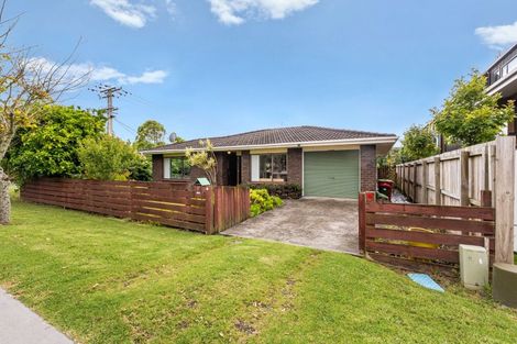 Photo of property in 37 Centreway Road, Orewa, 0931