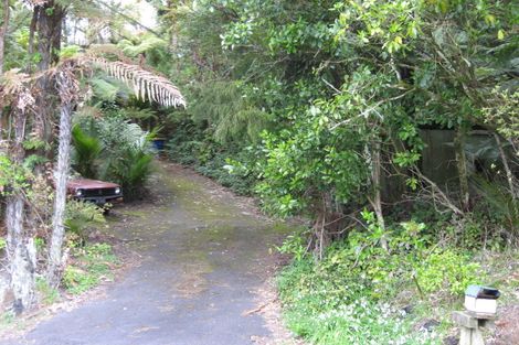 Photo of property in 430 Scenic Drive, Waiatarua, Auckland, 0612