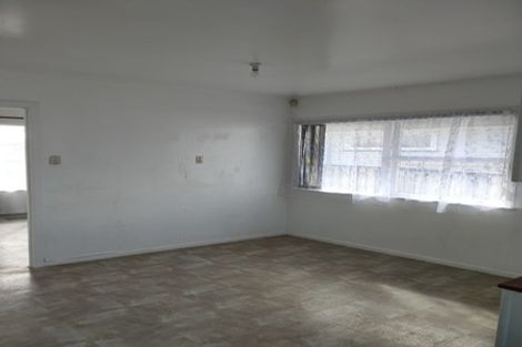 Photo of property in 25 Raglan Street, Mangere East, Auckland, 2024