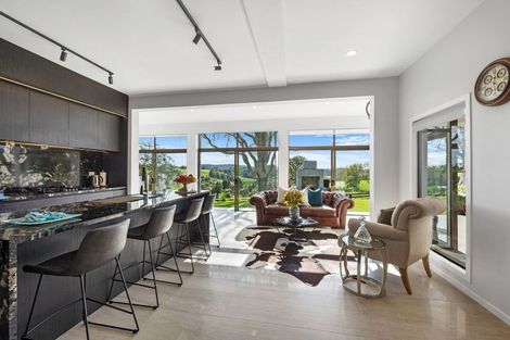 Photo of property in 49 Vaughans Road, Okura, Albany, 0792