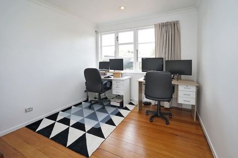 Photo of property in 9 Armitage Place, Fairfield, Hamilton, 3214