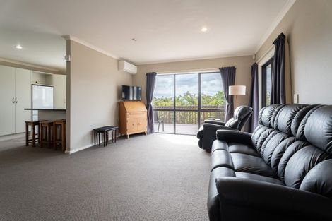 Photo of property in 36 Turriff Crescent, Kenepuru, Porirua, 5022