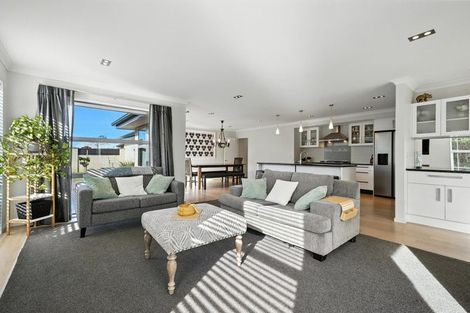 Photo of property in 18 Churchill Drive, Rangiora, 7400