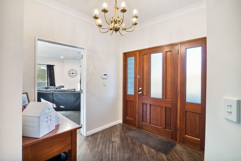 Photo of property in 15 Sutton Place, Dallington, Christchurch, 8061