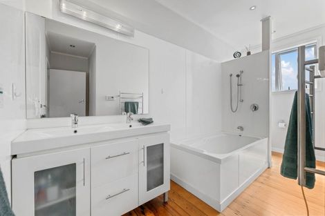 Photo of property in 331 Thames Street, Morrinsville, 3300