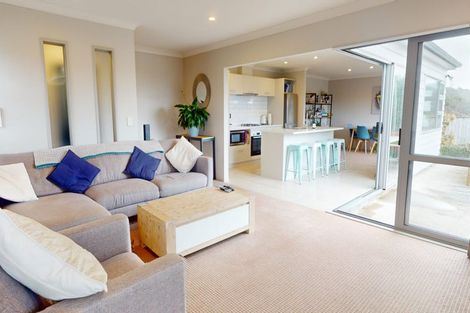 Photo of property in 2 Gennaker Lane, Whitby, Porirua, 5024