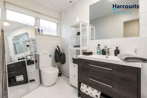 Photo of property in 2/55 Orams Road, Hillpark, Auckland, 2102