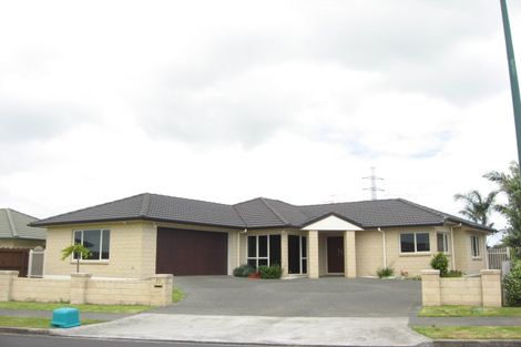 Photo of property in 77 Longford Park Drive, Takanini, 2112