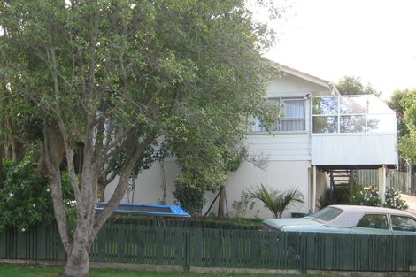 Photo of property in 18 Landow Place, Henderson, Auckland, 0612