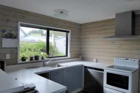 Photo of property in 37 Guadeloupe Crescent, Grenada Village, Wellington, 6037