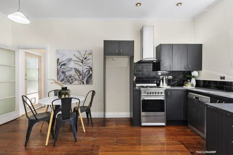 Photo of property in 2 Entrance Street, Aro Valley, Wellington, 6012