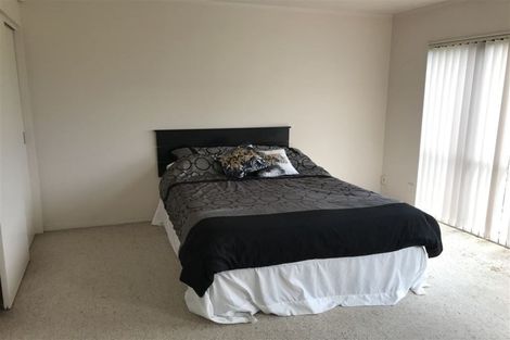 Photo of property in 8/61a Birkdale Road, Birkdale, Auckland, 0626