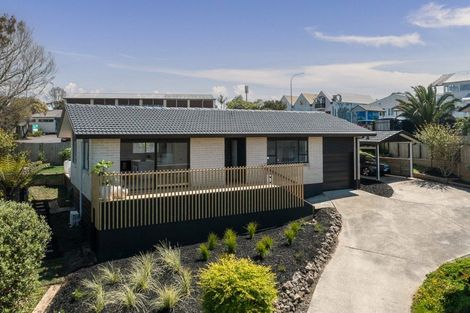 Photo of property in 1/43 Watea Road, Torbay, Auckland, 0630