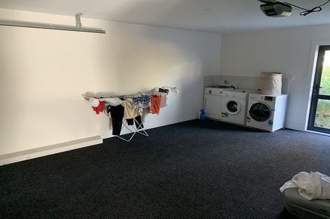 Photo of property in 8 Lilac Lane, Oteha, Auckland, 0632