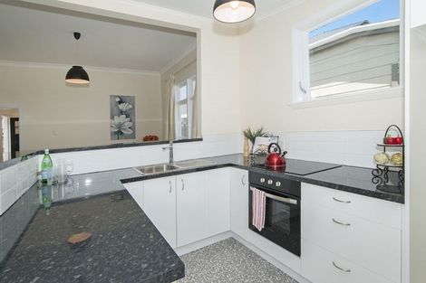 Photo of property in 11 Beach Street, Petone, Lower Hutt, 5012