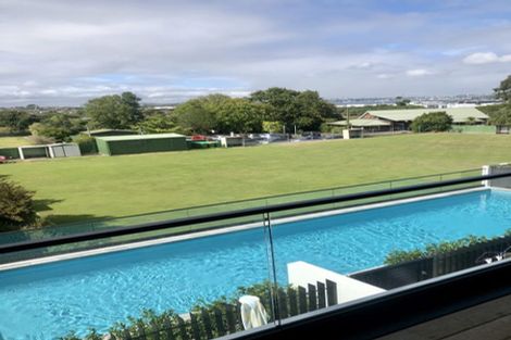 Photo of property in Frank Sargeson Apts, 105/80 Anzac Street, Takapuna, Auckland, 0622