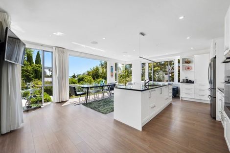 Photo of property in 6d Burford Place, Mellons Bay, Auckland, 2014