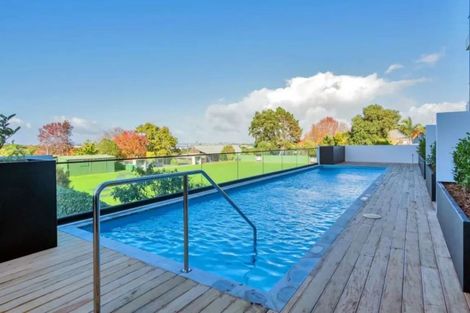 Photo of property in Frank Sargeson Apts, 504/74 Anzac Street, Takapuna, Auckland, 0622