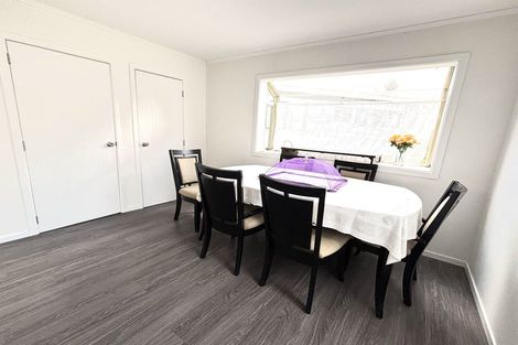 Photo of property in 11 Miro Street, New Lynn, Auckland, 0600