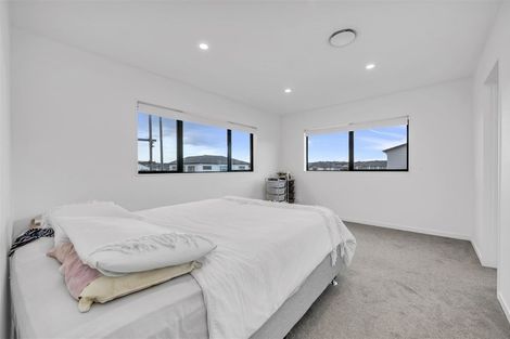 Photo of property in 9 Puruatanga Drive, Flat Bush, Auckland, 2019