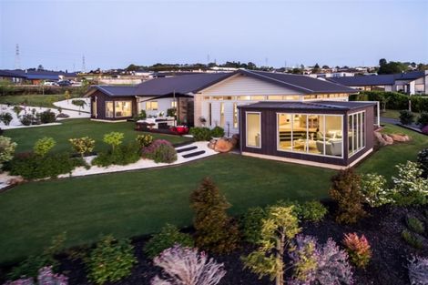 Photo of property in 4 Bernora Crescent, Bombay, 2675