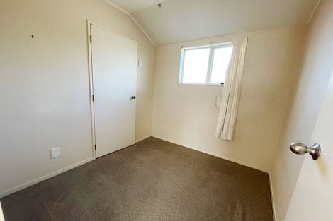 Photo of property in 10 Granville Drive, Massey, Auckland, 0614