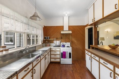 Photo of property in 28 Cudby Street, Woburn, Lower Hutt, 5011