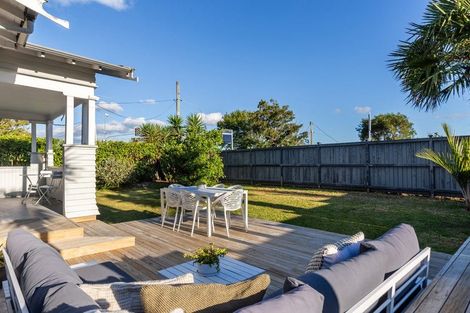 Photo of property in 1 Park Avenue, Birkenhead, Auckland, 0626