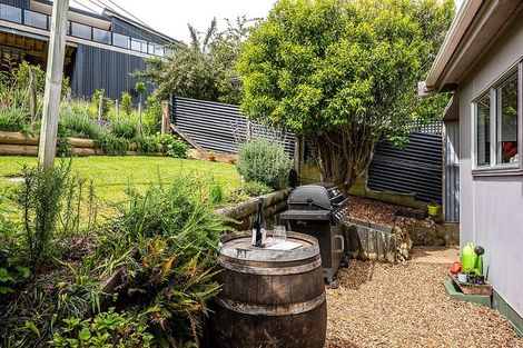 Photo of property in 19 Tetley Road, Surfdale, Waiheke Island, 1081