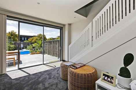 Photo of property in The Terraces, 11/9 Humber Street, Pandora, Napier, 4110