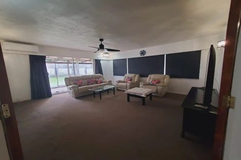 Photo of property in 18 Bellfield Road, Opaheke, Papakura, 2113