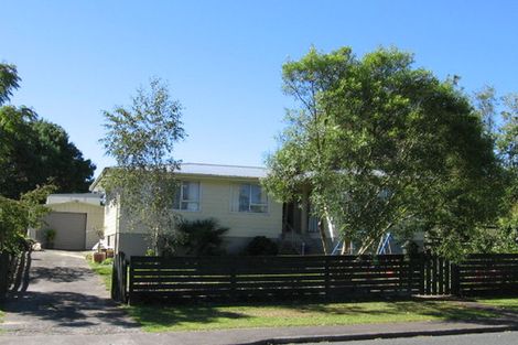 Photo of property in 40 Oreil Avenue, West Harbour, Auckland, 0618