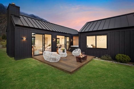 Photo of property in 20 Jacks Point Rise, Jacks Point, Queenstown, 9371