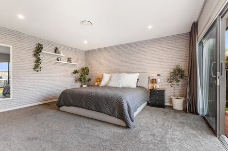 Photo of property in 33 Nellie Drive, Kumeu, 0810