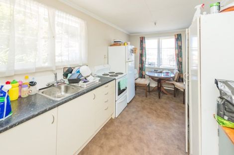 Photo of property in 5 Karewa Street, Castlecliff, Whanganui, 4501