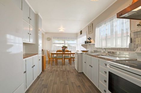 Photo of property in 19 Tainui Street, Castlecliff, Whanganui, 4501