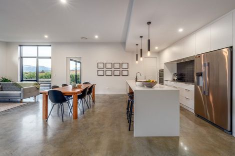 Photo of property in 7 Little Alpha Loop, Wanaka, 9305