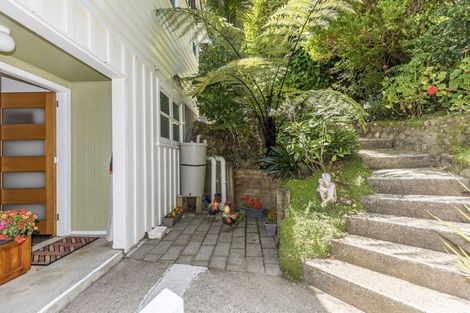 Photo of property in 21 Ngaio Gorge Road, Ngaio, Wellington, 6035